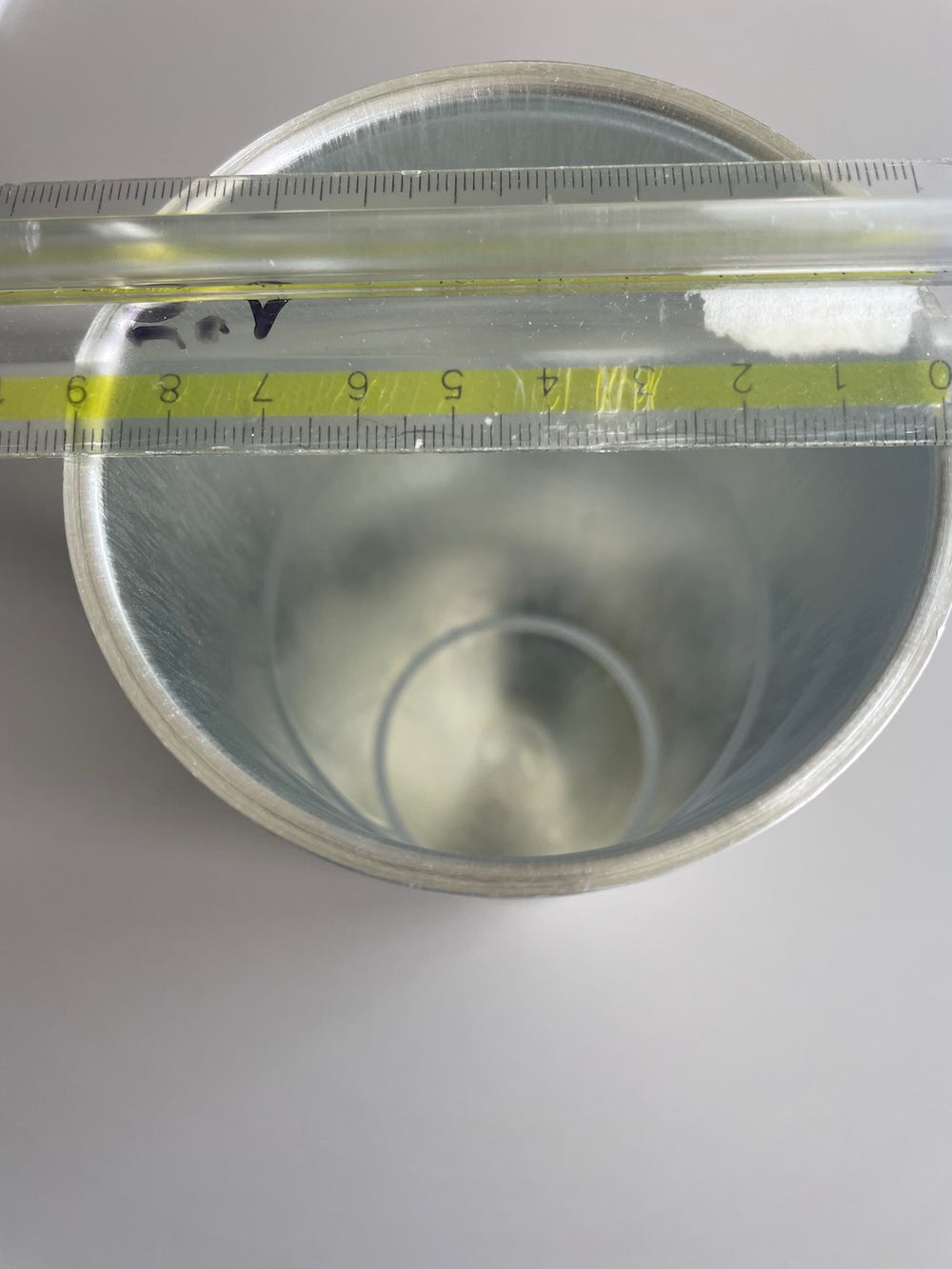 Cilindro in metallo per cera