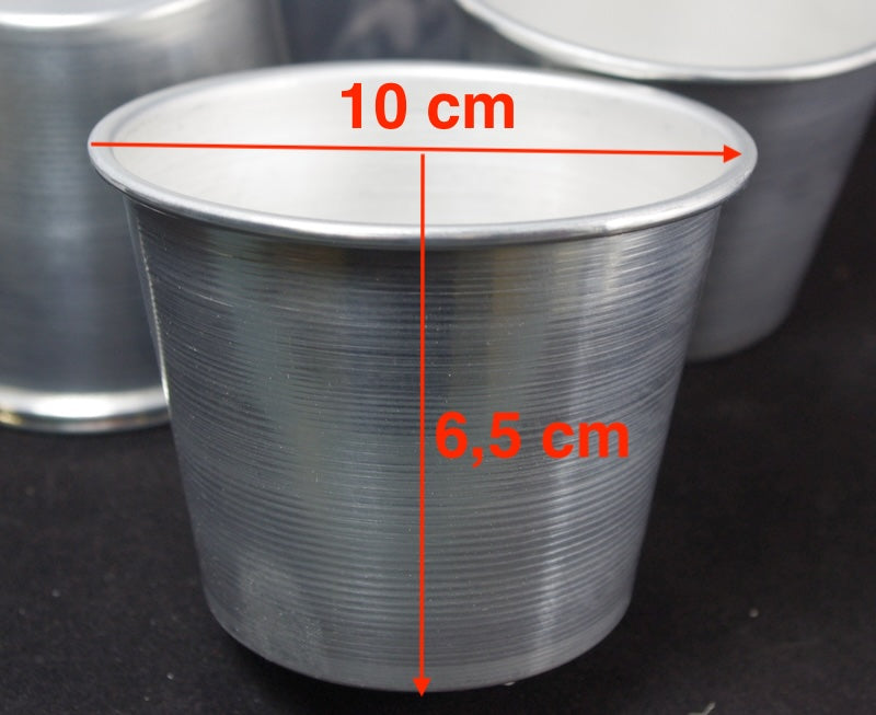 Stampi di alluminio: cono grande (diam. 10 cm - alt. 7,5 cm) , conf . da 5 pz.