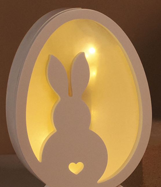 Stampo a forma di uovo con coniglio